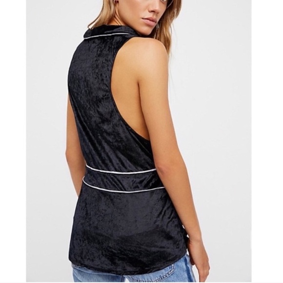 Free People Late Night Crushed Velvet Wrap Top Black S - Picture 3 of 8